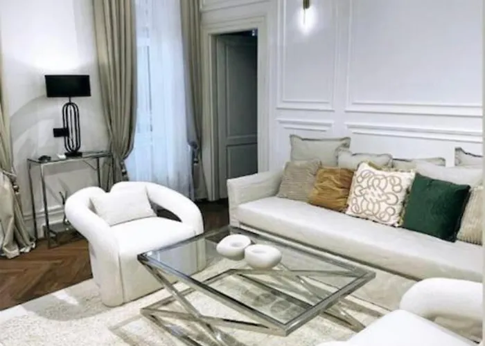 Premium Luxury Suite Near Basilica