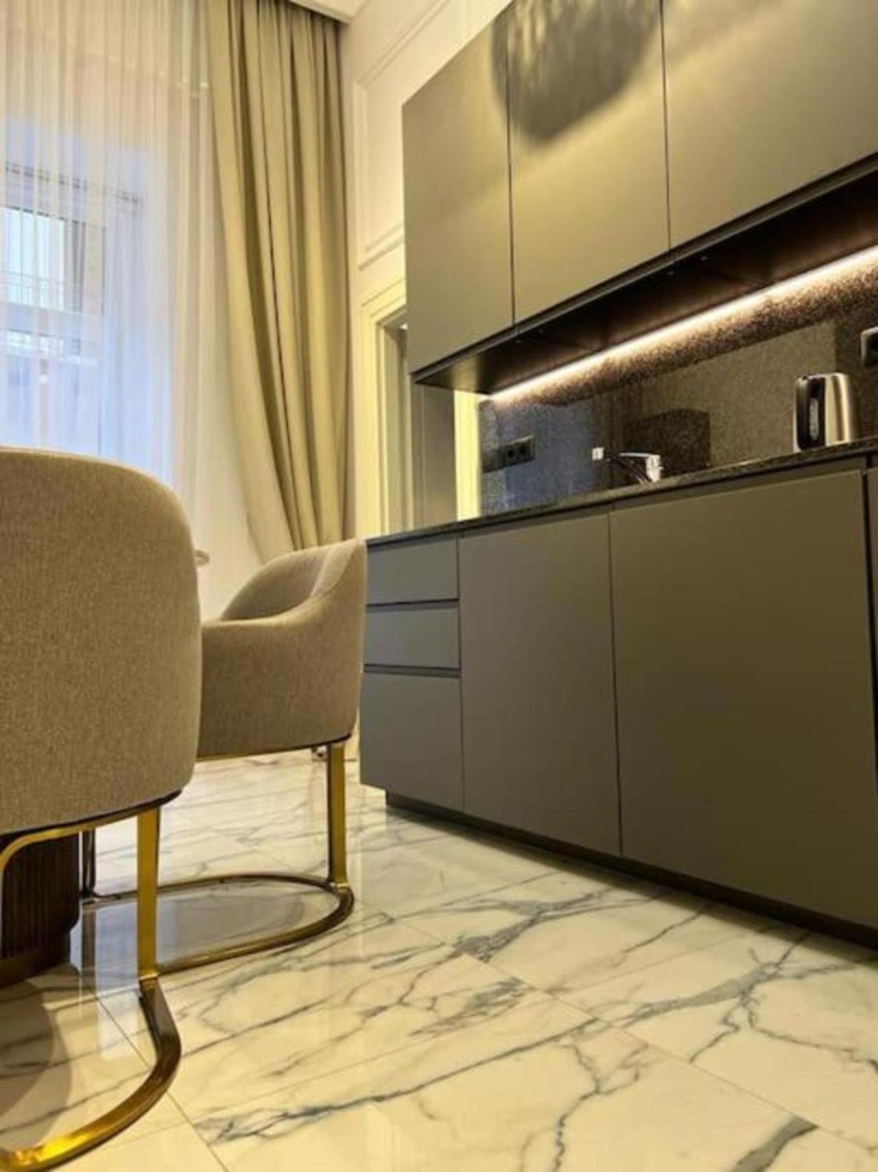 Premium Luxury Near Basilica Apartament