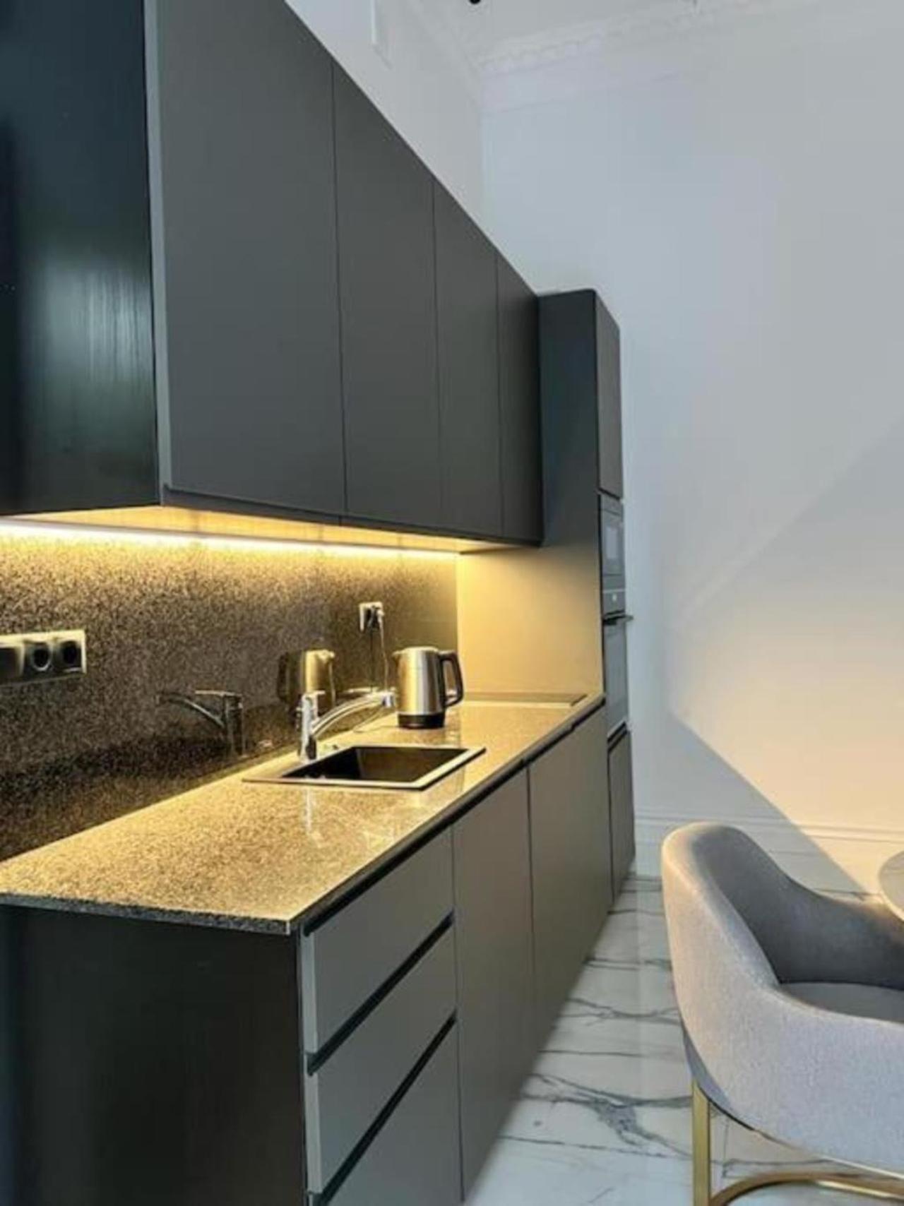 Premium Luxury Near Basilica Apartament *